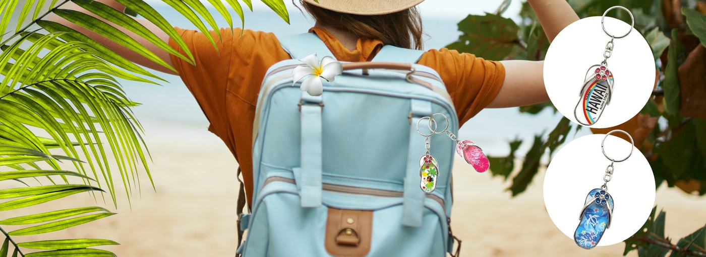 banner with tropical background. Two white circles displaying Hawaii sandals keychains. A girl wearing a blue backpack with keychains and a flower.
