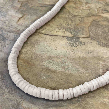 Collier coquillage, Puka blanc